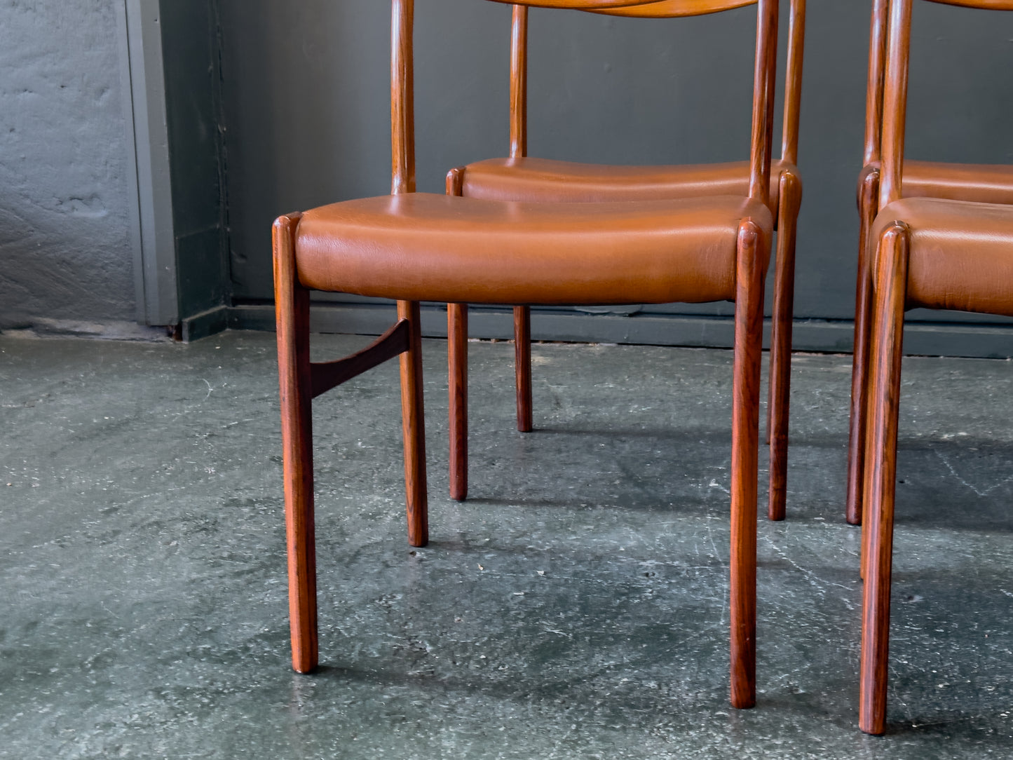 Set of 6 Rosewood and Tan Leather Dining Chairs