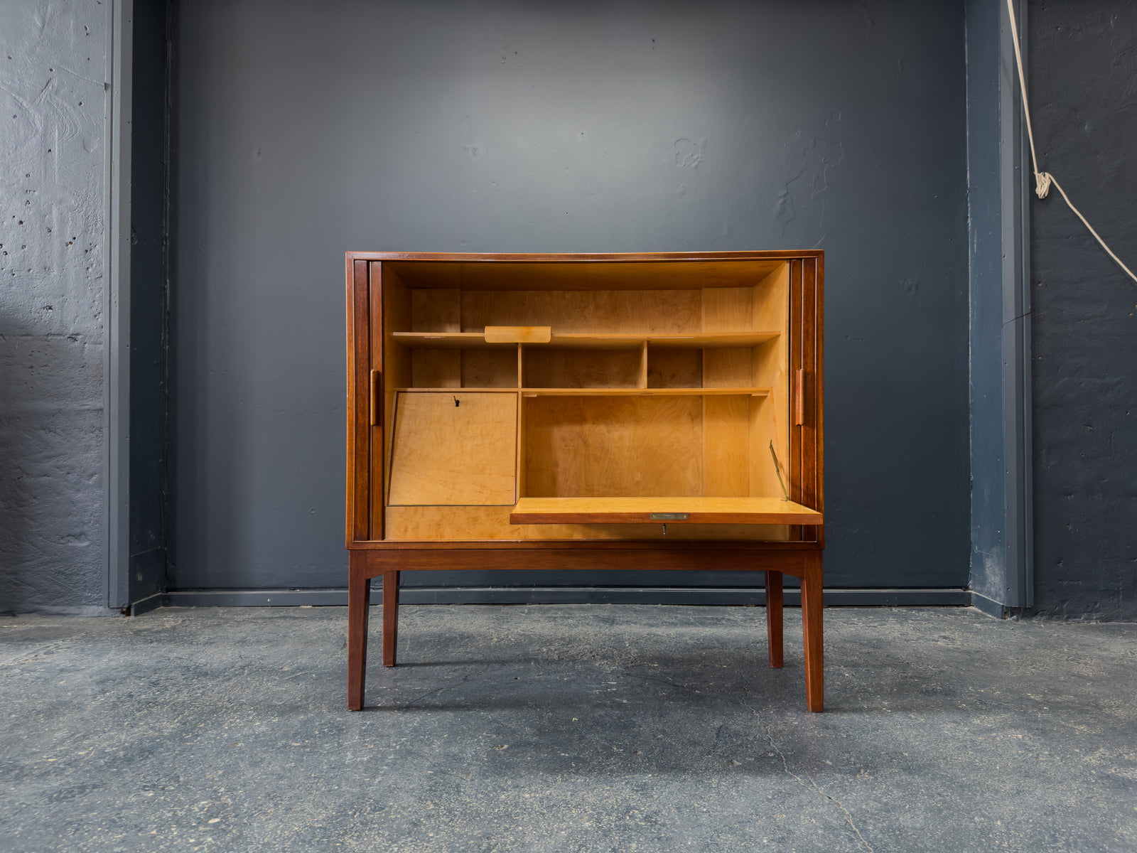 Large Tambour Unit