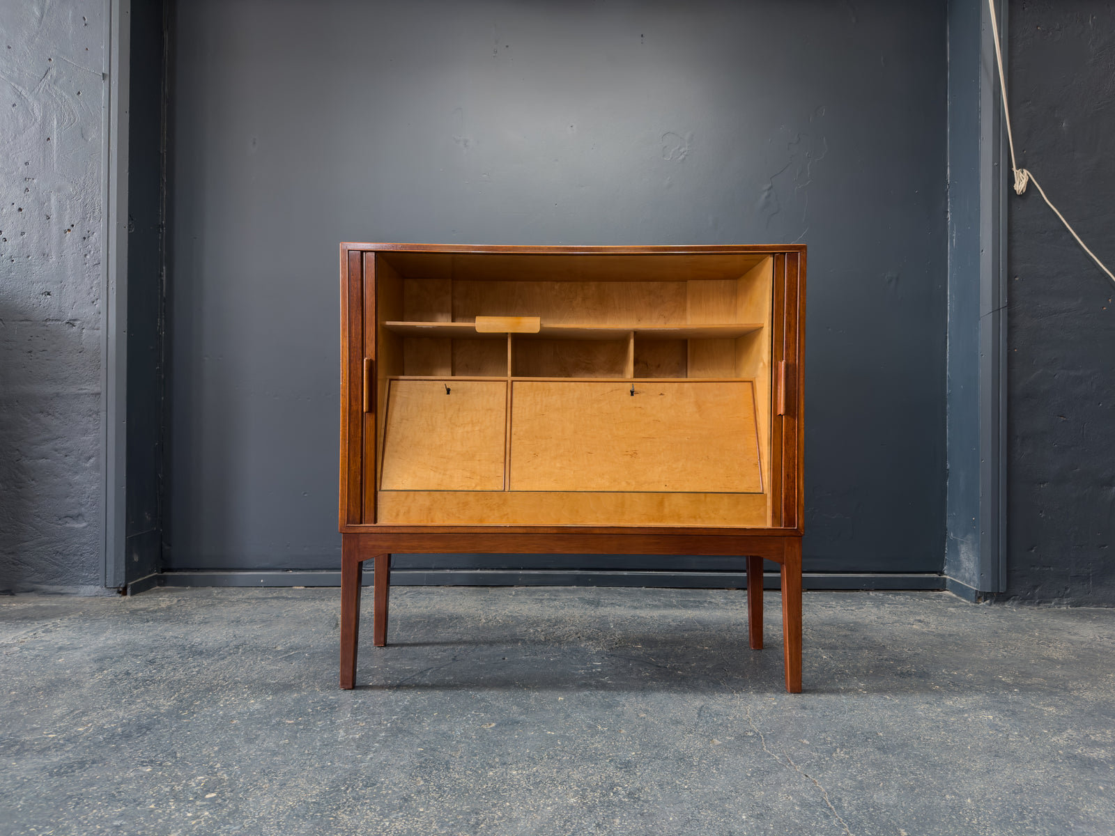 Large Tambour Unit