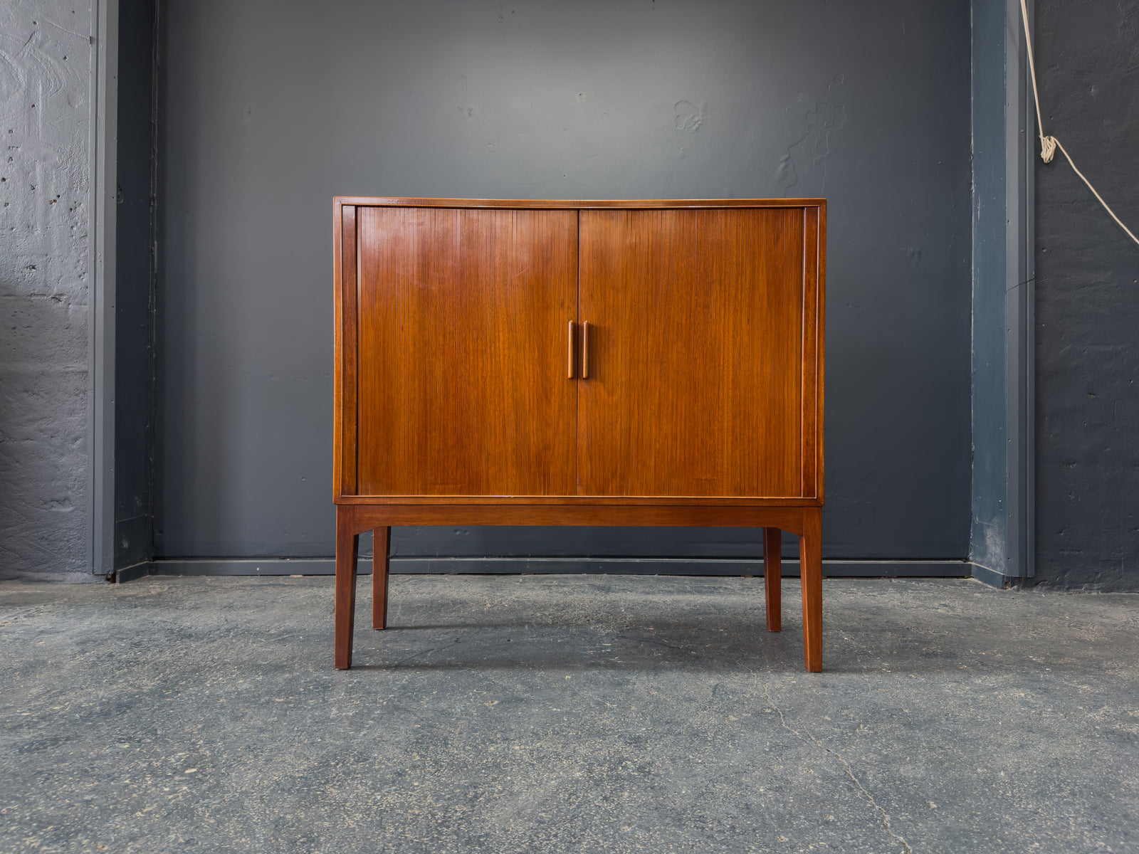 Large Tambour Unit