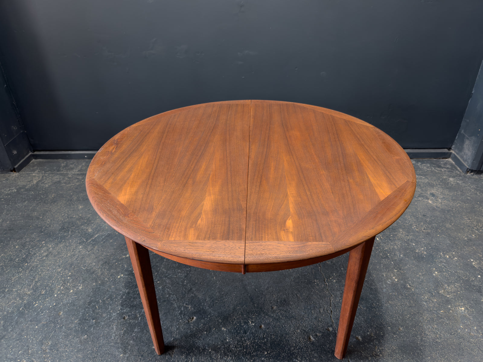 Round Teak Dining Table