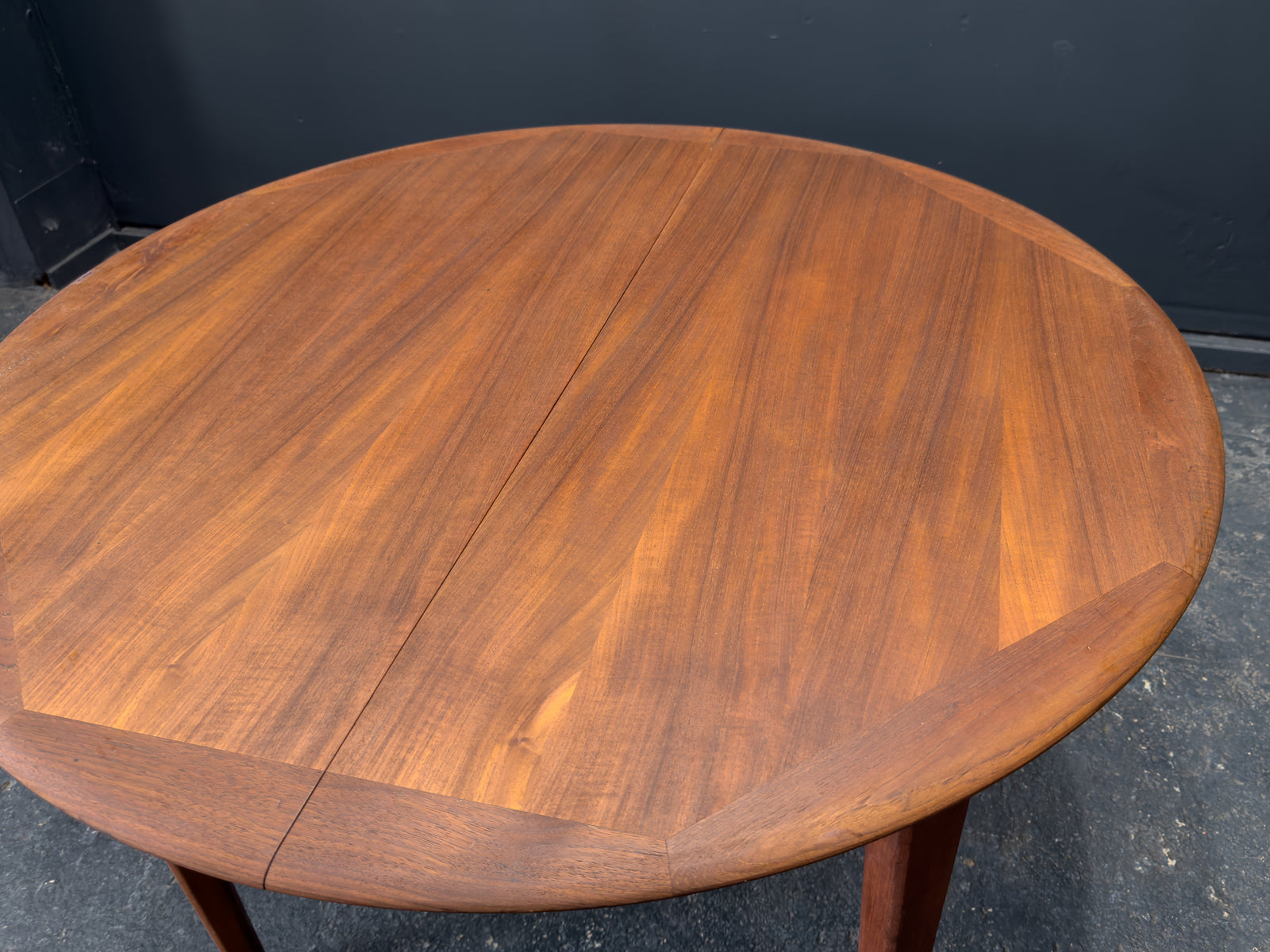 Round Teak Dining Table
