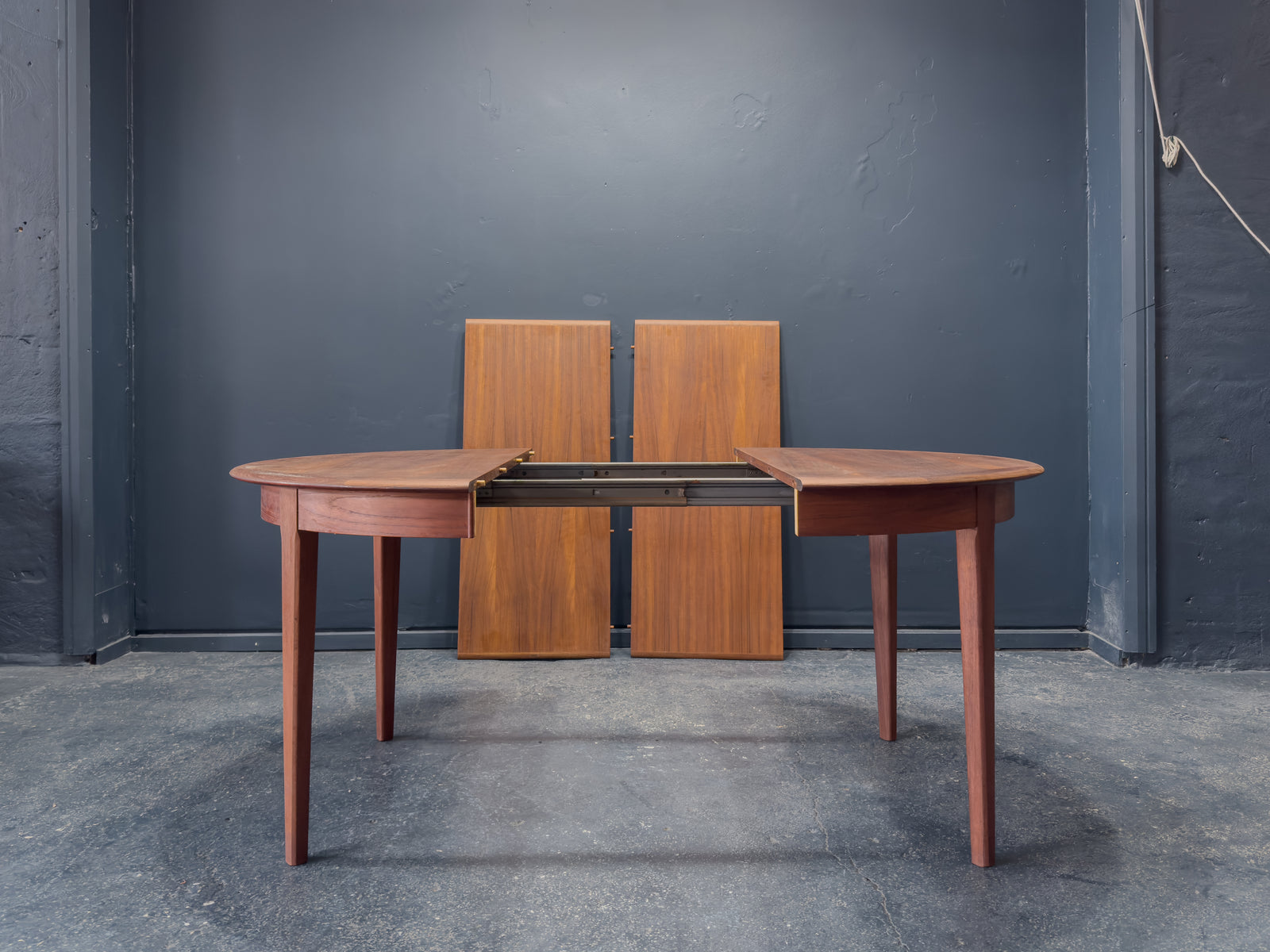 Round Teak Dining Table