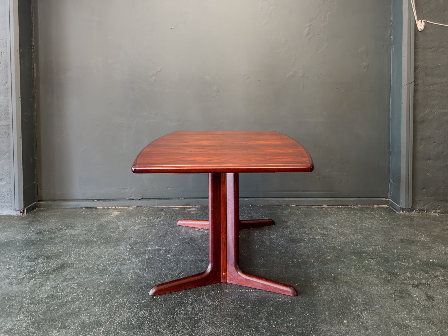 Rosewood Extending Dining Table by Skovby