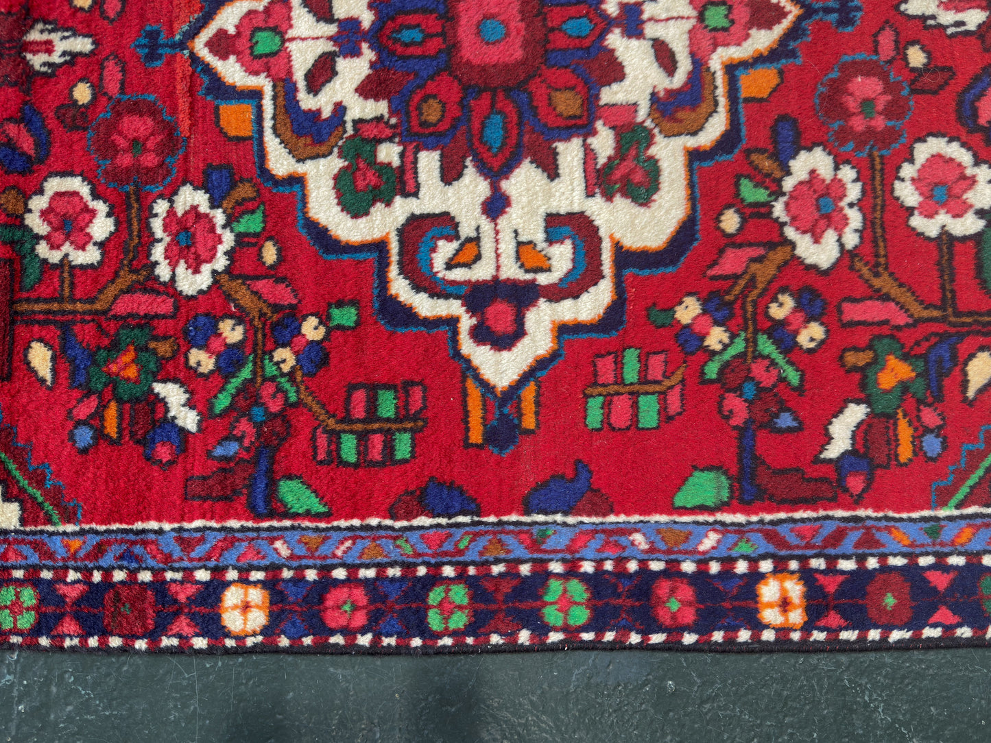 Multicoloured floral rug