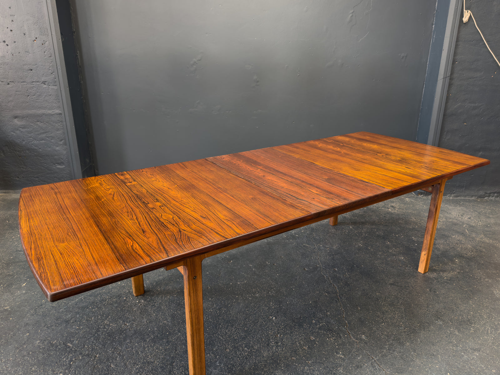 Extending Rosewood Dining Table