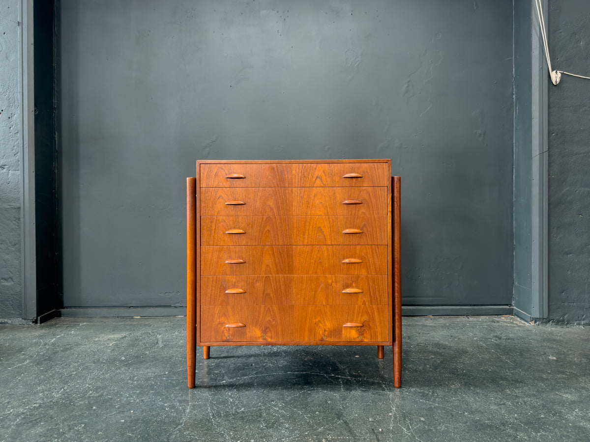 Large Teak Chest of Drawers with 6 Drawers