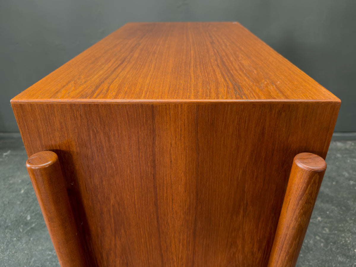 Large Teak Chest of Drawers with 6 Drawers
