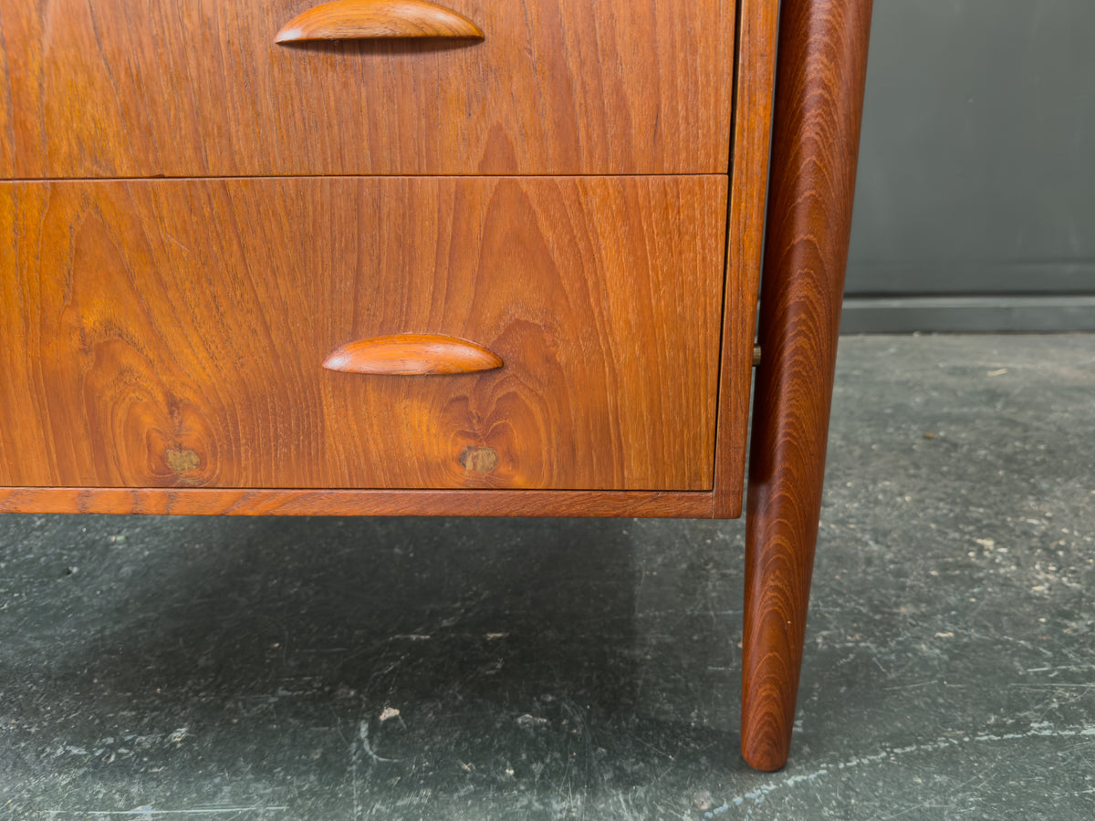 Large Teak Chest of Drawers with 6 Drawers