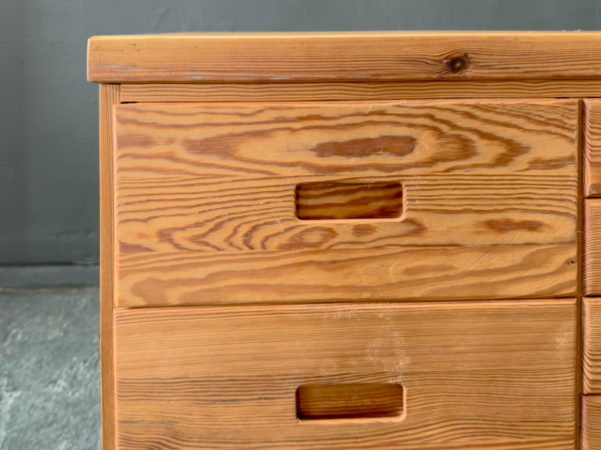 Pine Chest of Drawers
