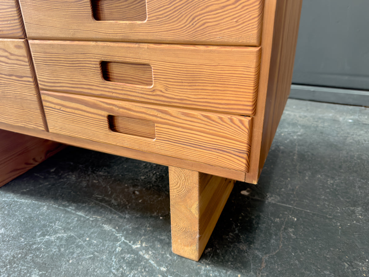 Pine Chest of Drawers