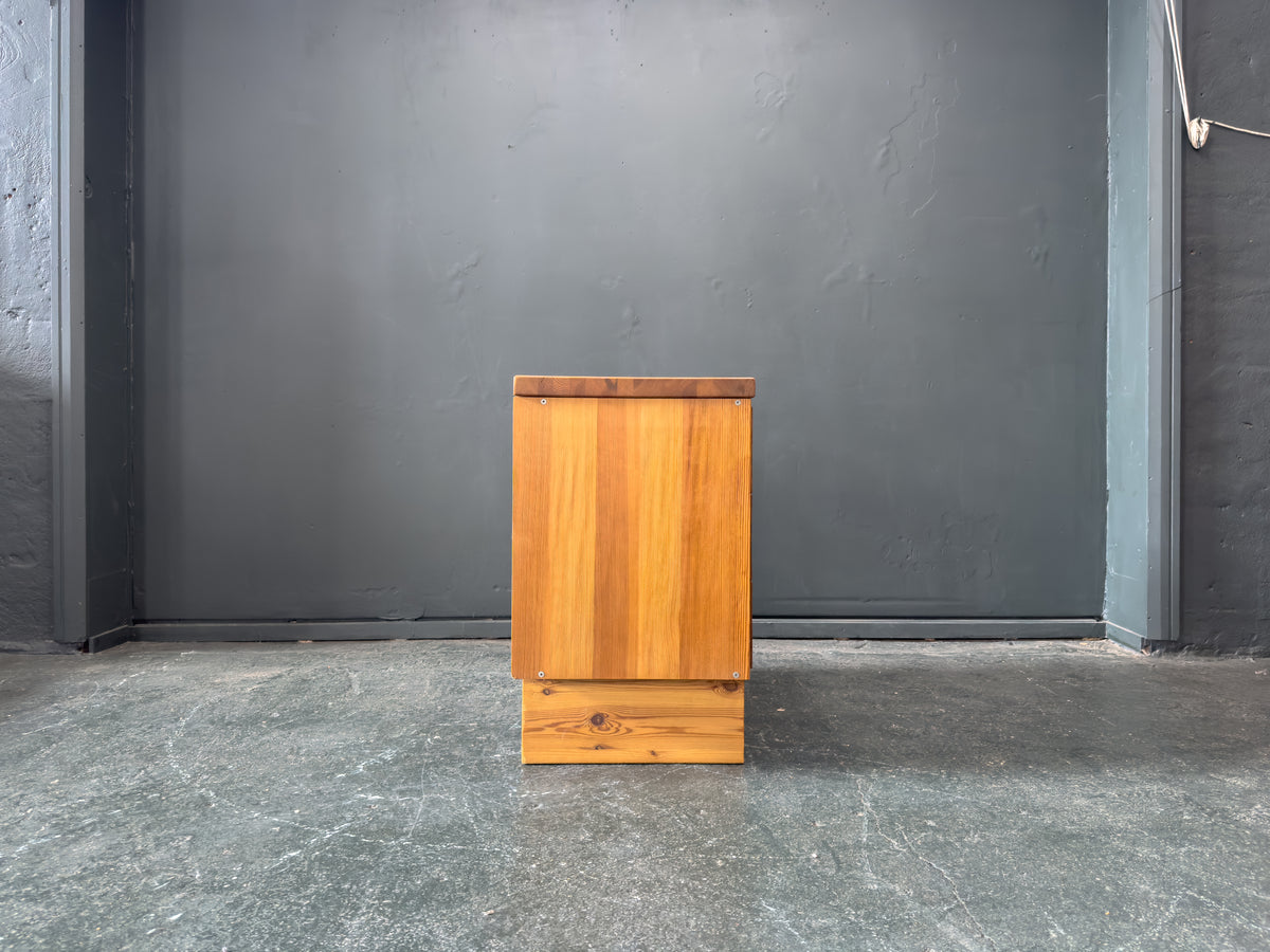 Pine Chest of Drawers