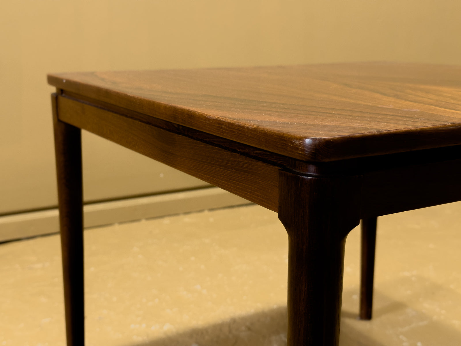 Medium Rosewood Coffee Table