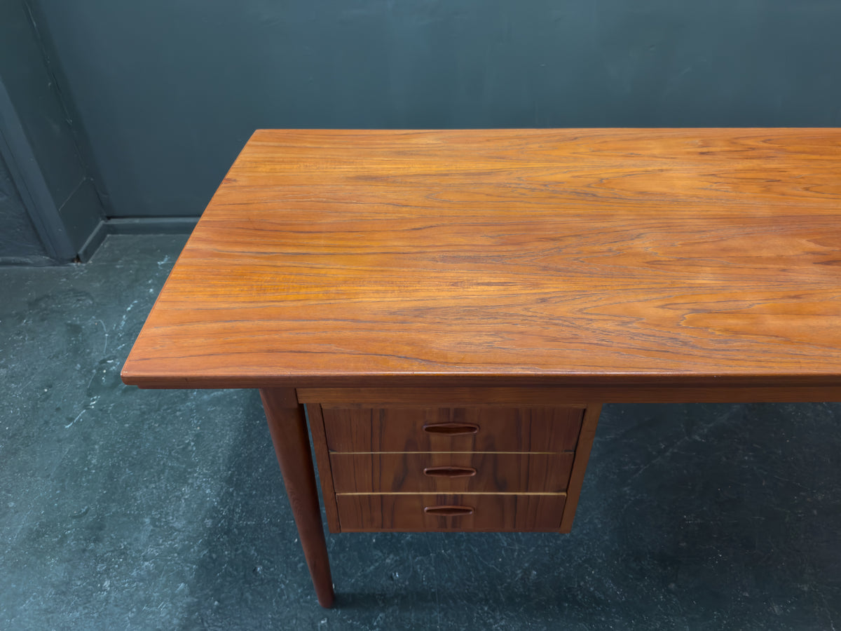 Extending Teak Desk