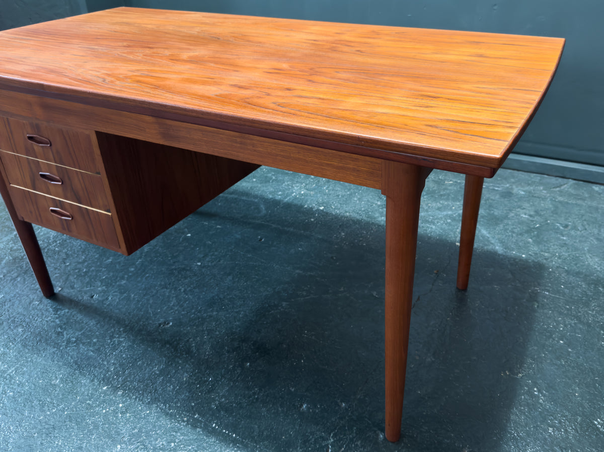 Extending Teak Desk