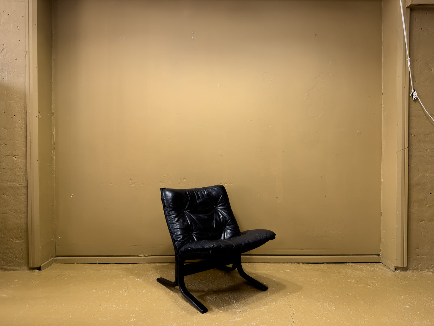 Black Siesta Chair