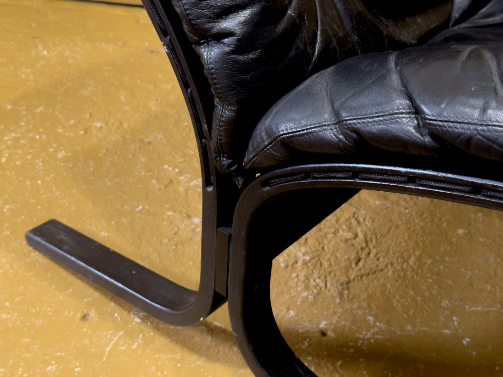 Black Siesta Chair