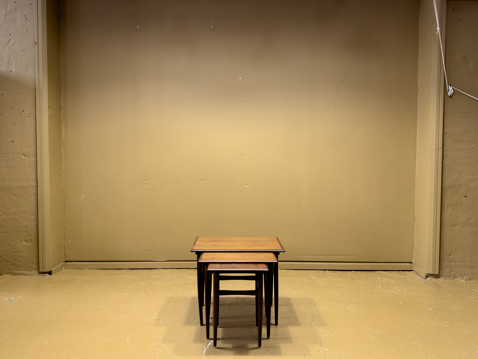 Nesting tables rosewood