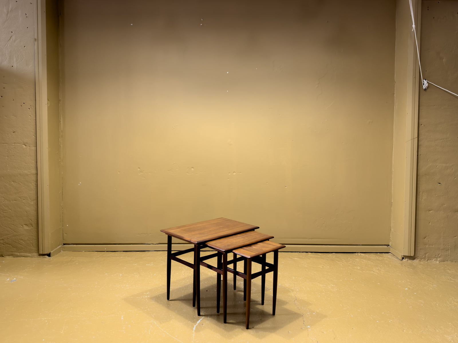 Nesting tables rosewood