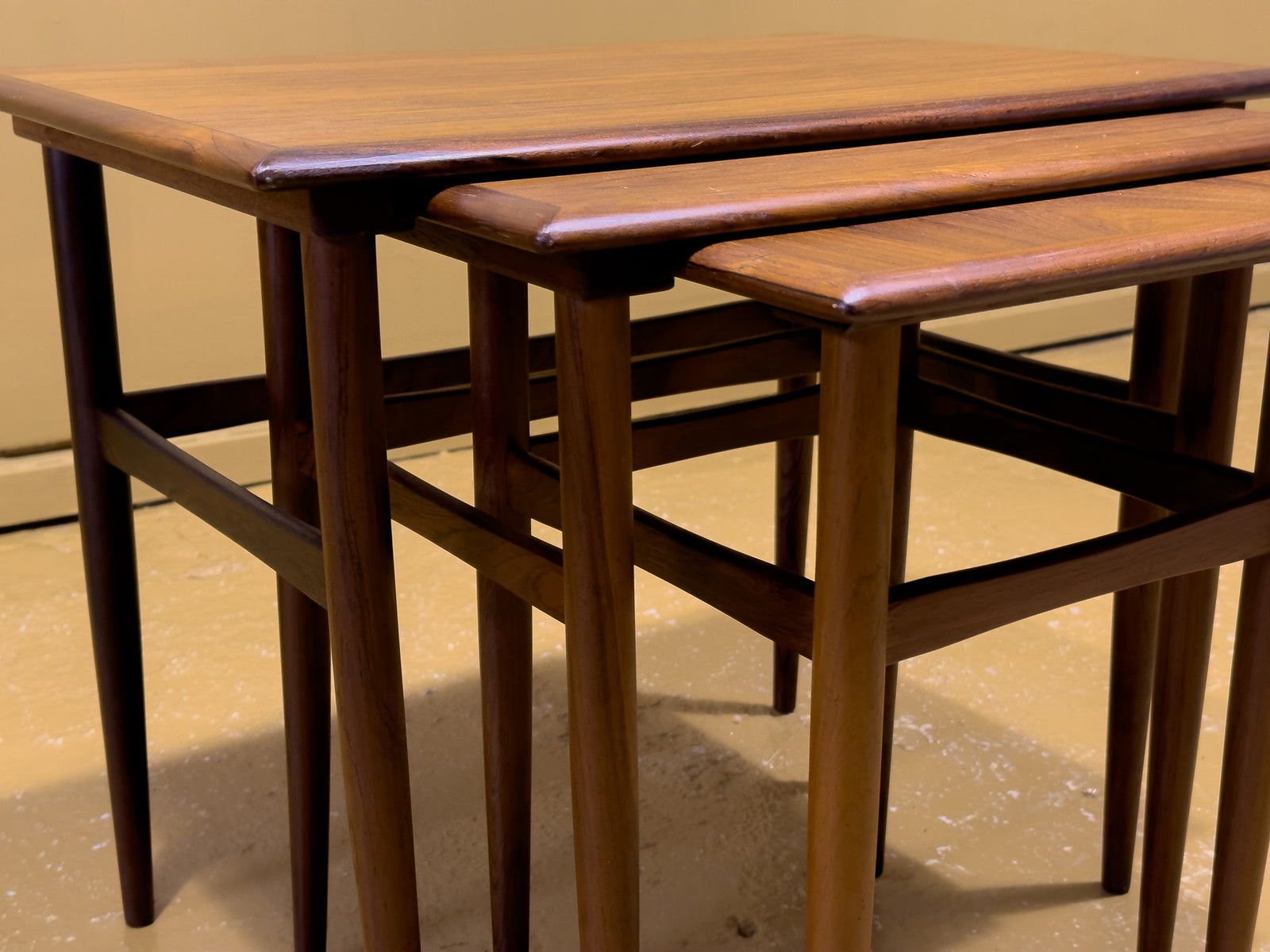 Nesting tables rosewood
