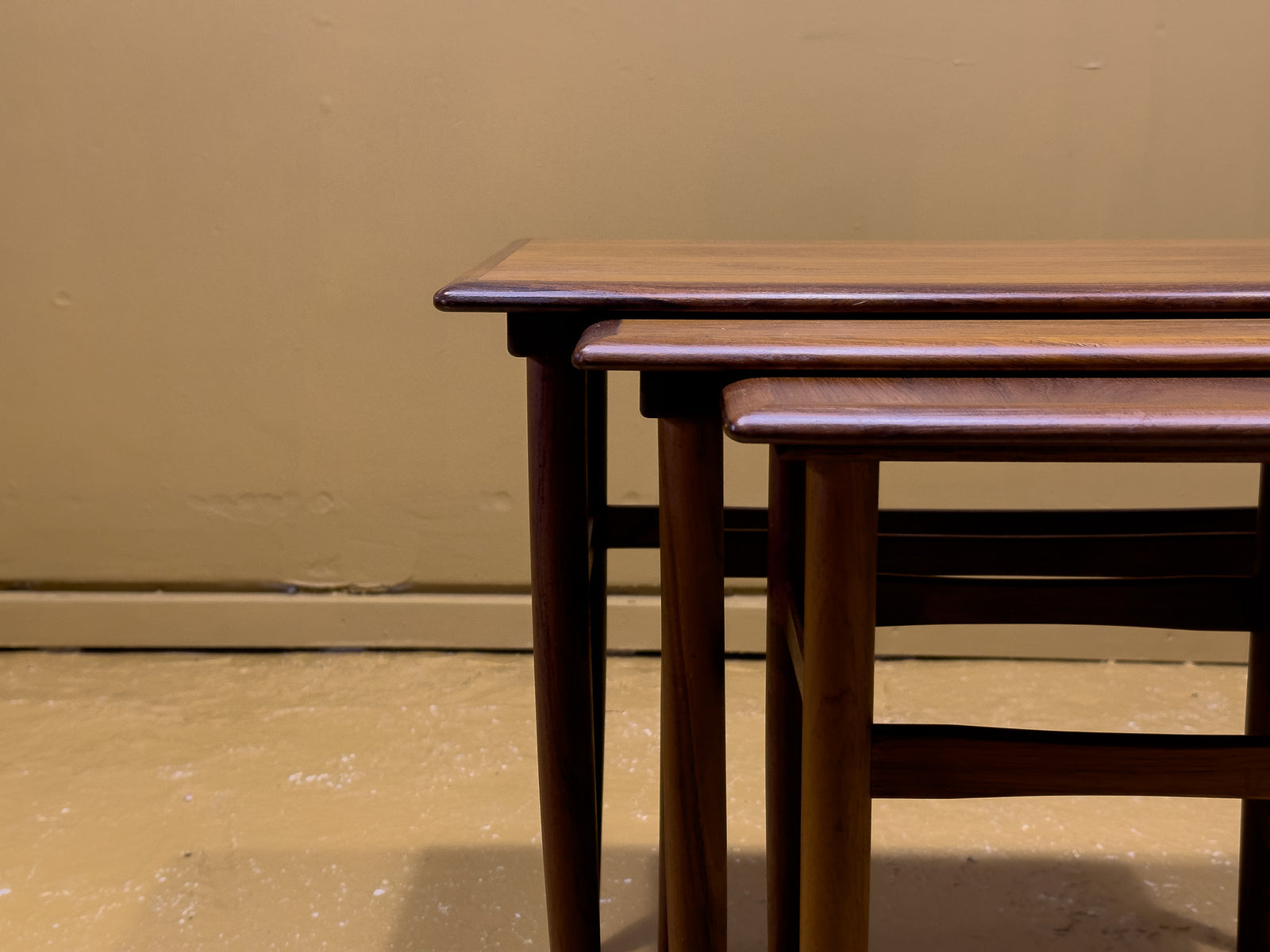 Nesting tables rosewood
