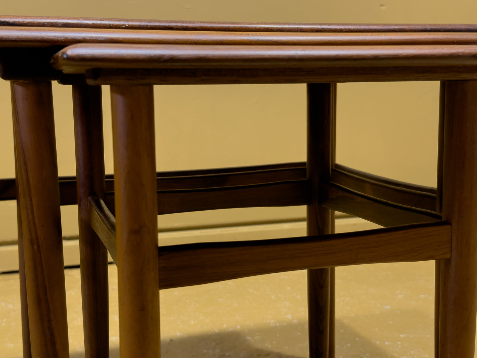 Nesting tables rosewood