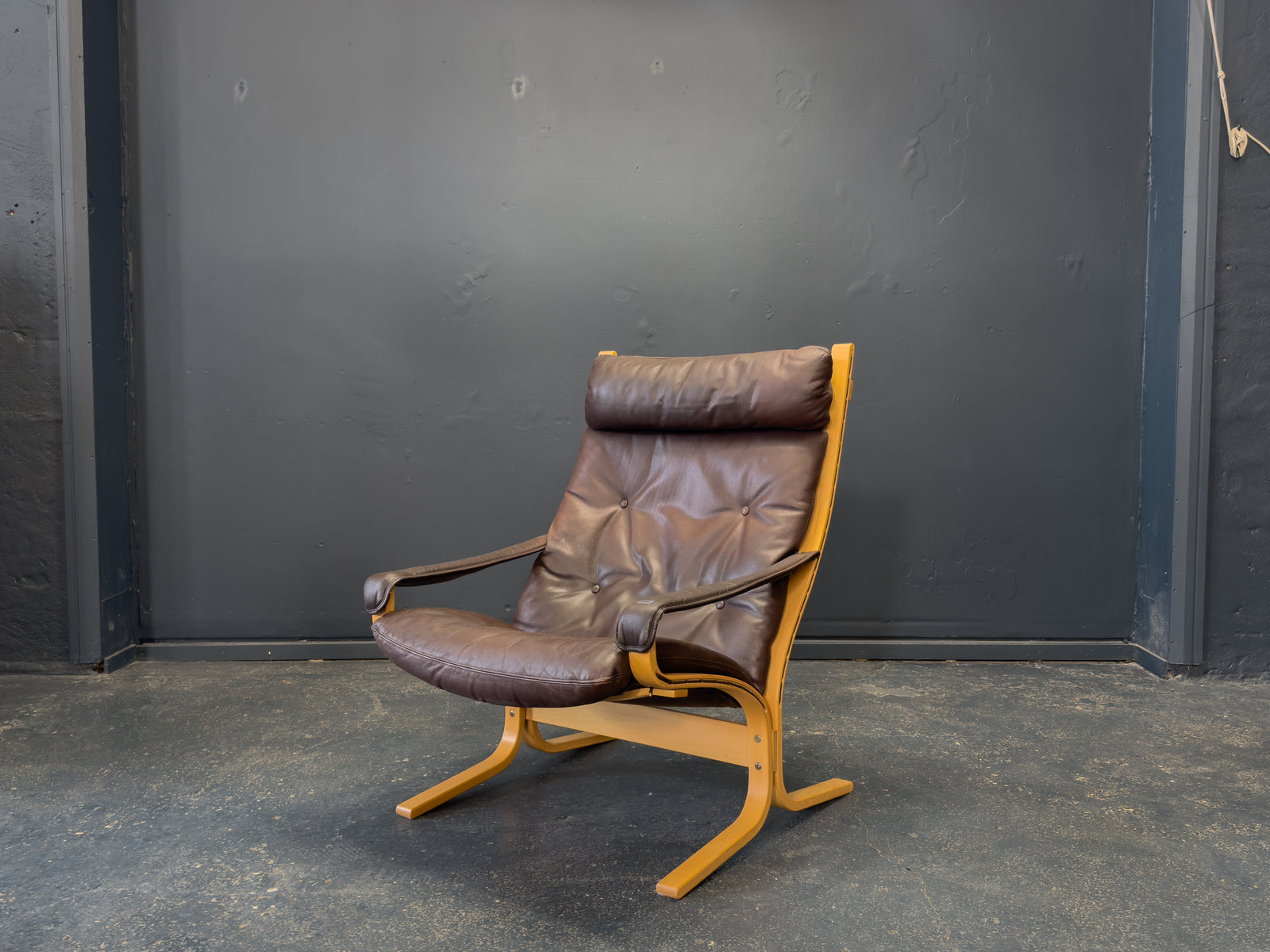 Brown Leather Siesta Chair by Ingmar Relling