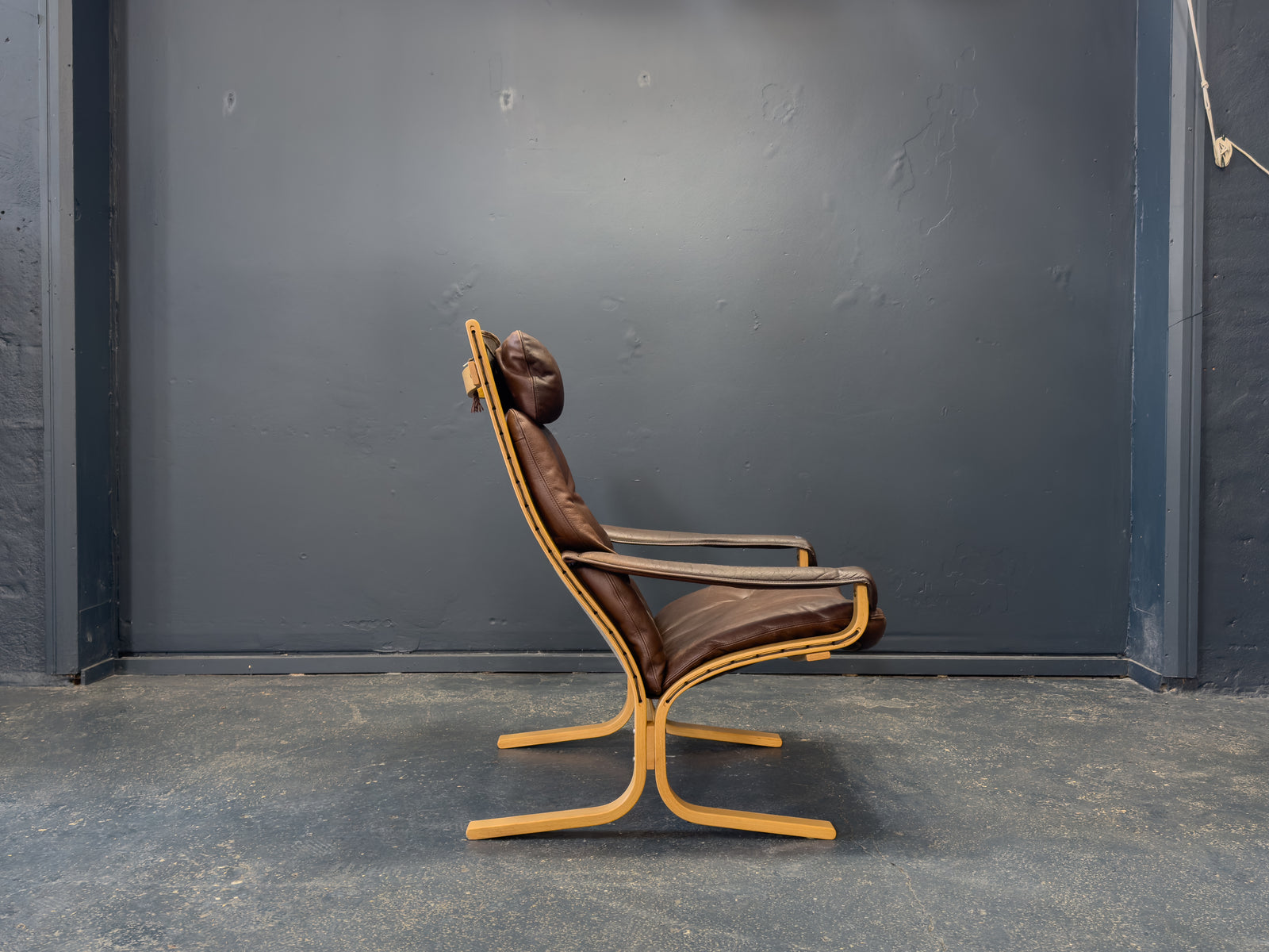 Brown Leather Siesta Chair by Ingmar Relling