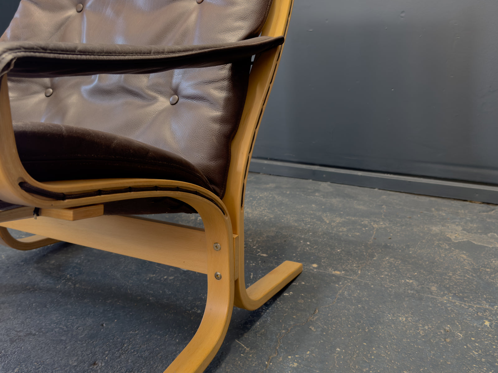 Brown Leather Siesta Chair by Ingmar Relling