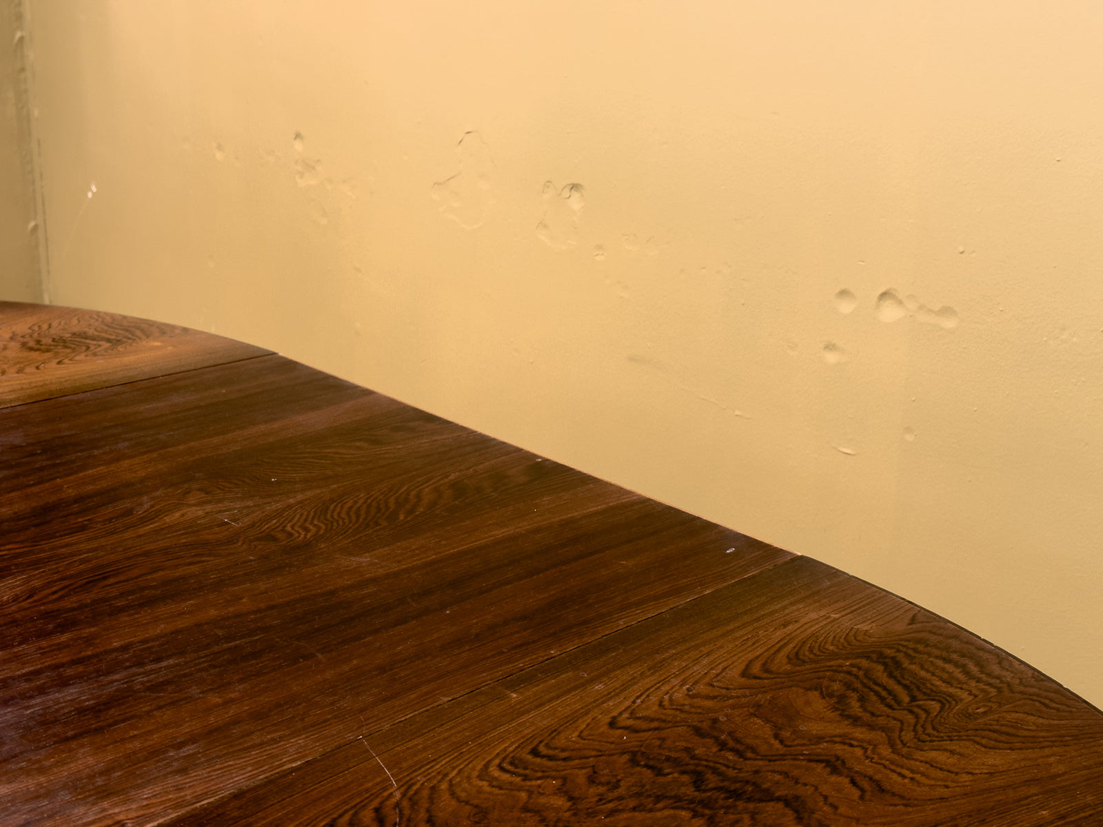 Round Rosewood table with leaf