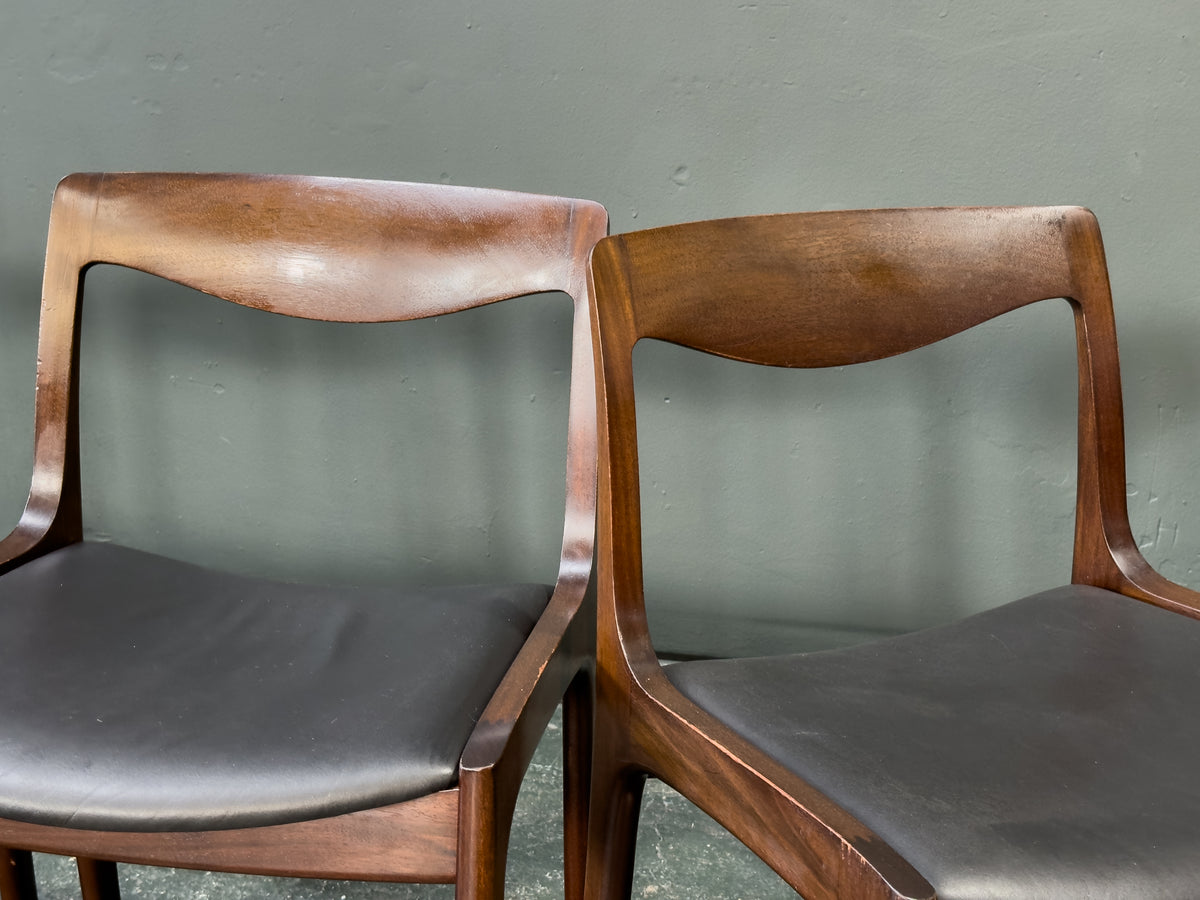 Set of 4 Rosewood and Black Leather Dining Chairs Designed by P.J. Møbelfabrik