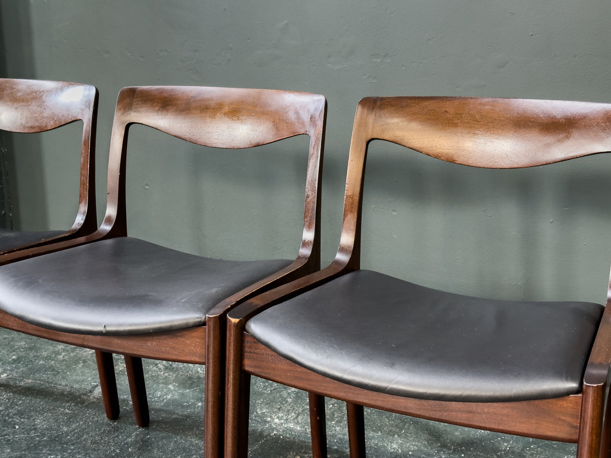 Set of 4 Rosewood and Black Leather Dining Chairs Designed by P.J. Møbelfabrik