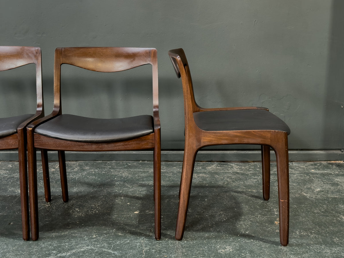 Set of 4 Rosewood and Black Leather Dining Chairs Designed by P.J. Møbelfabrik