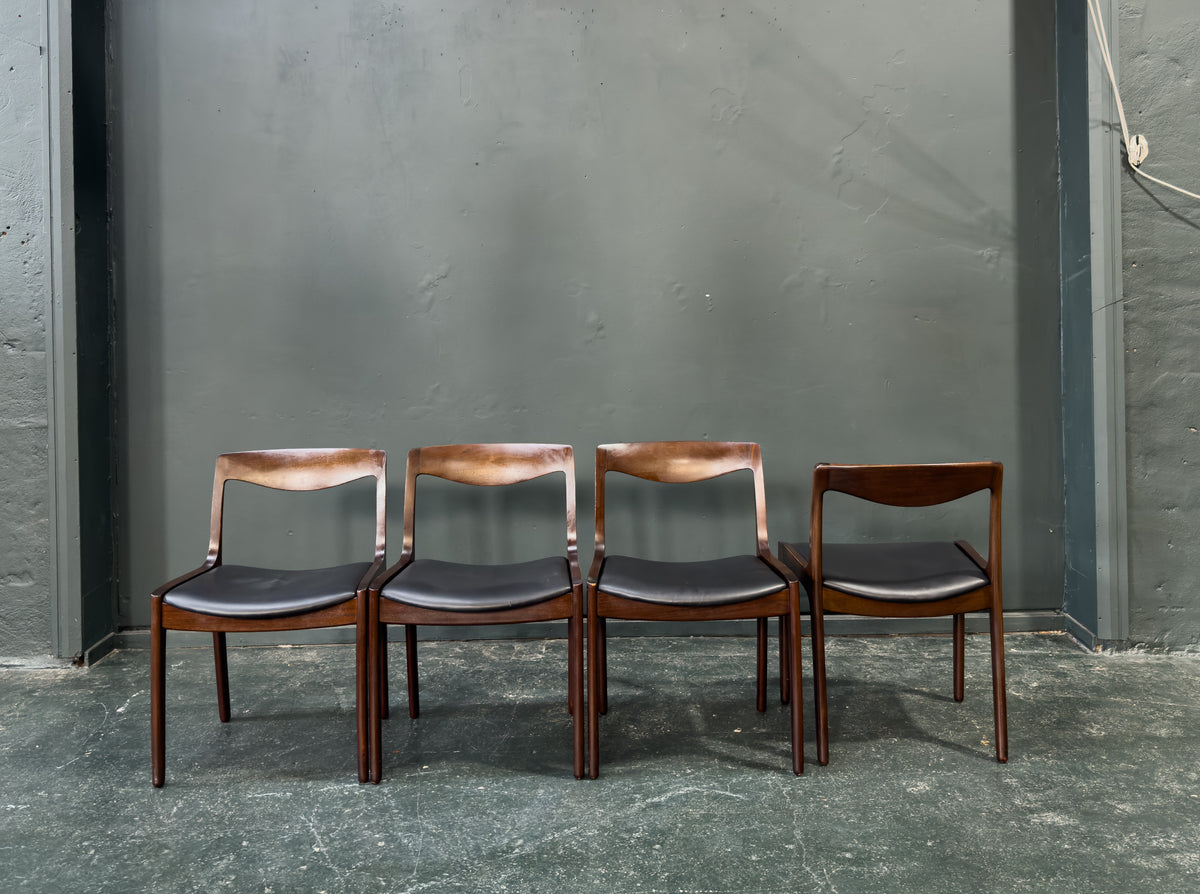 Set of 4 Rosewood and Black Leather Dining Chairs Designed by P.J. Møbelfabrik