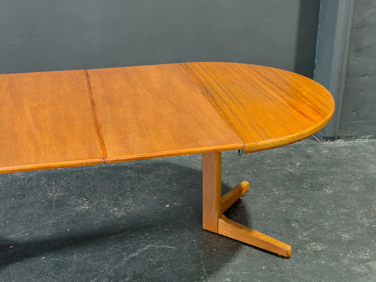 Round Teak Extending Pedestal Dining Table