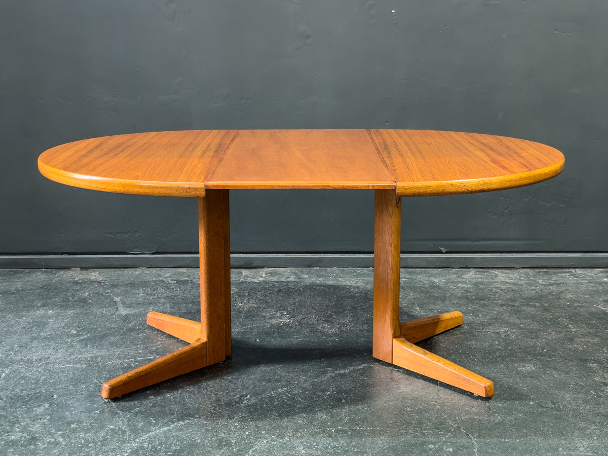 Round Teak Extending Pedestal Dining Table