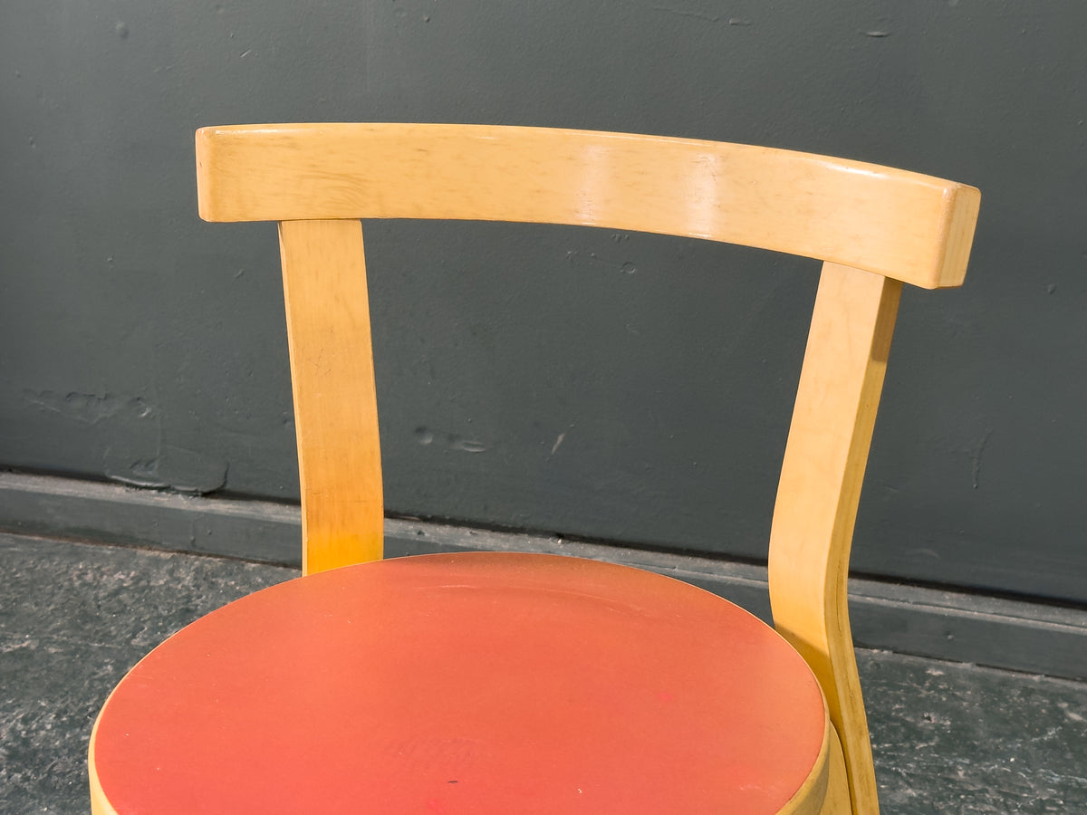 Alvar Aalto Red Model 68
