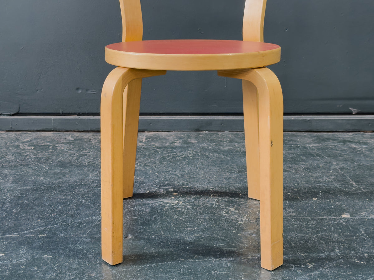 Alvar Aalto Red Model 68