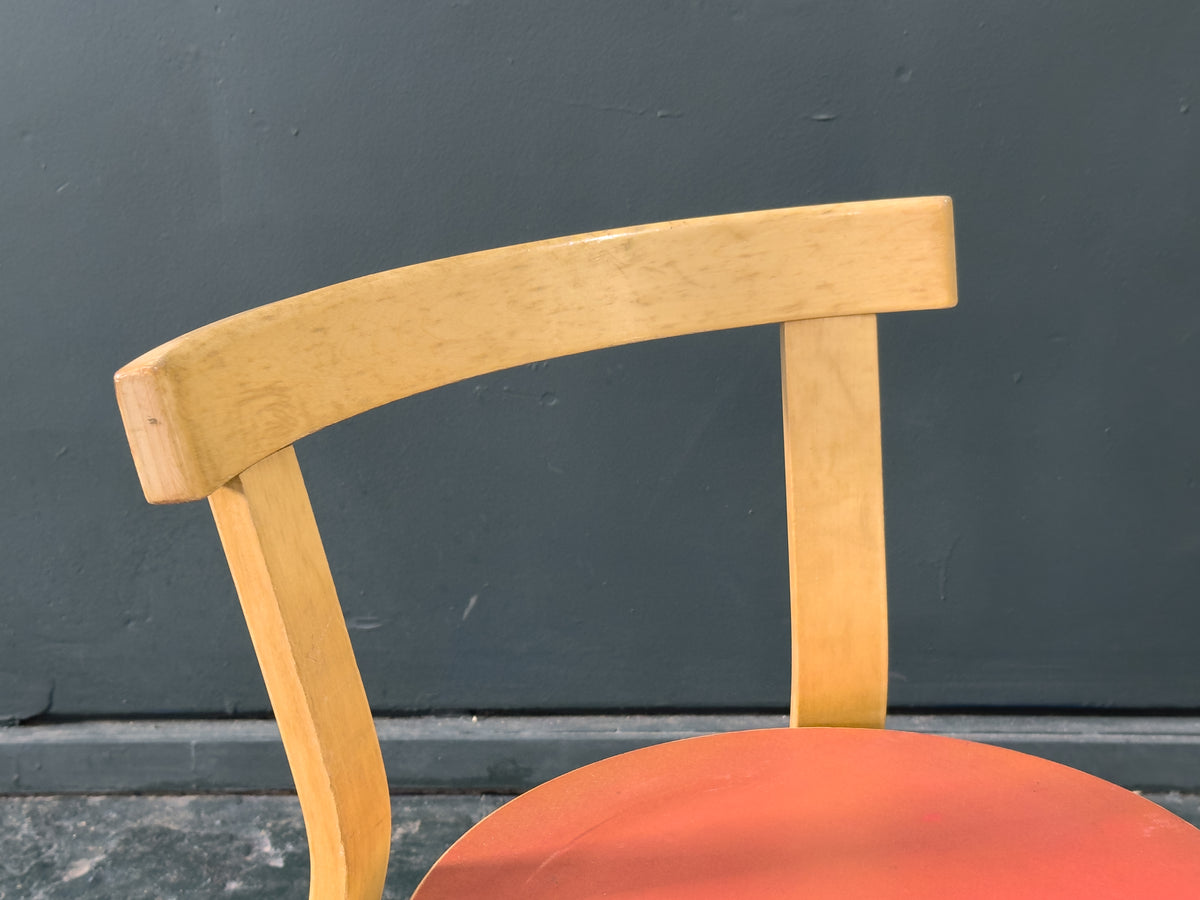 Alvar Aalto Red Model 68