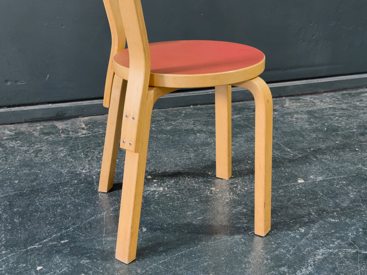 Alvar Aalto Red Model 68