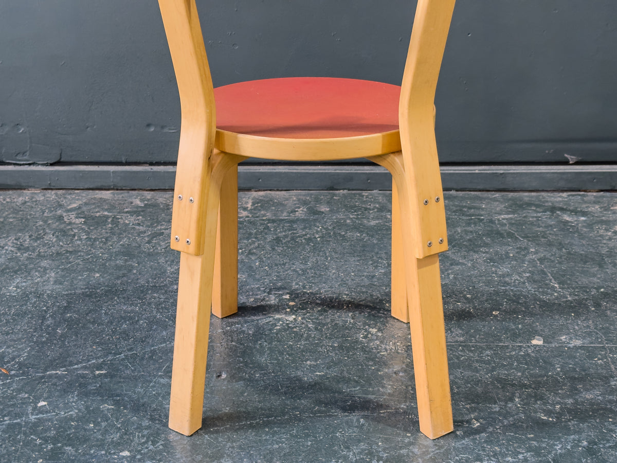 Alvar Aalto Red Model 68