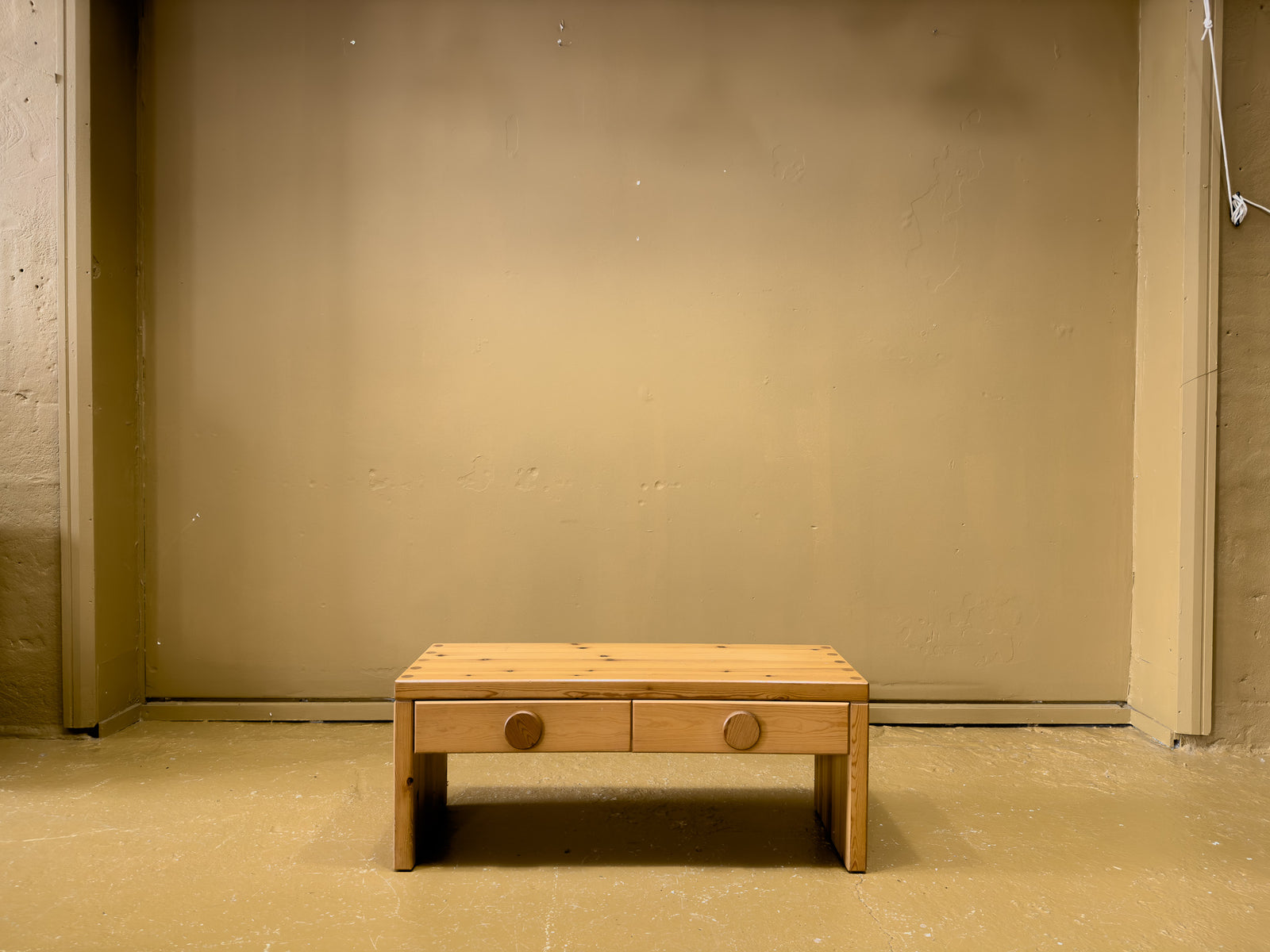 Pine bench