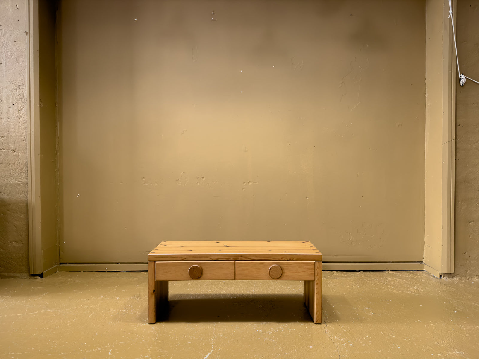 Pine bench