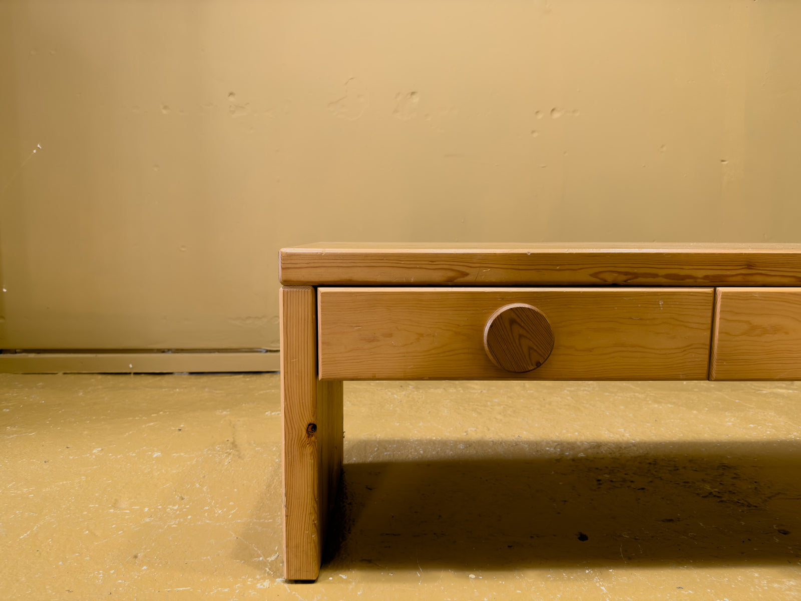 Pine bench