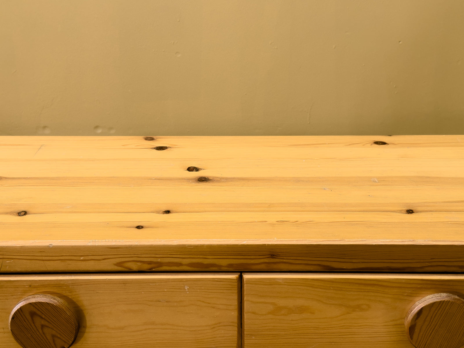 Pine bench