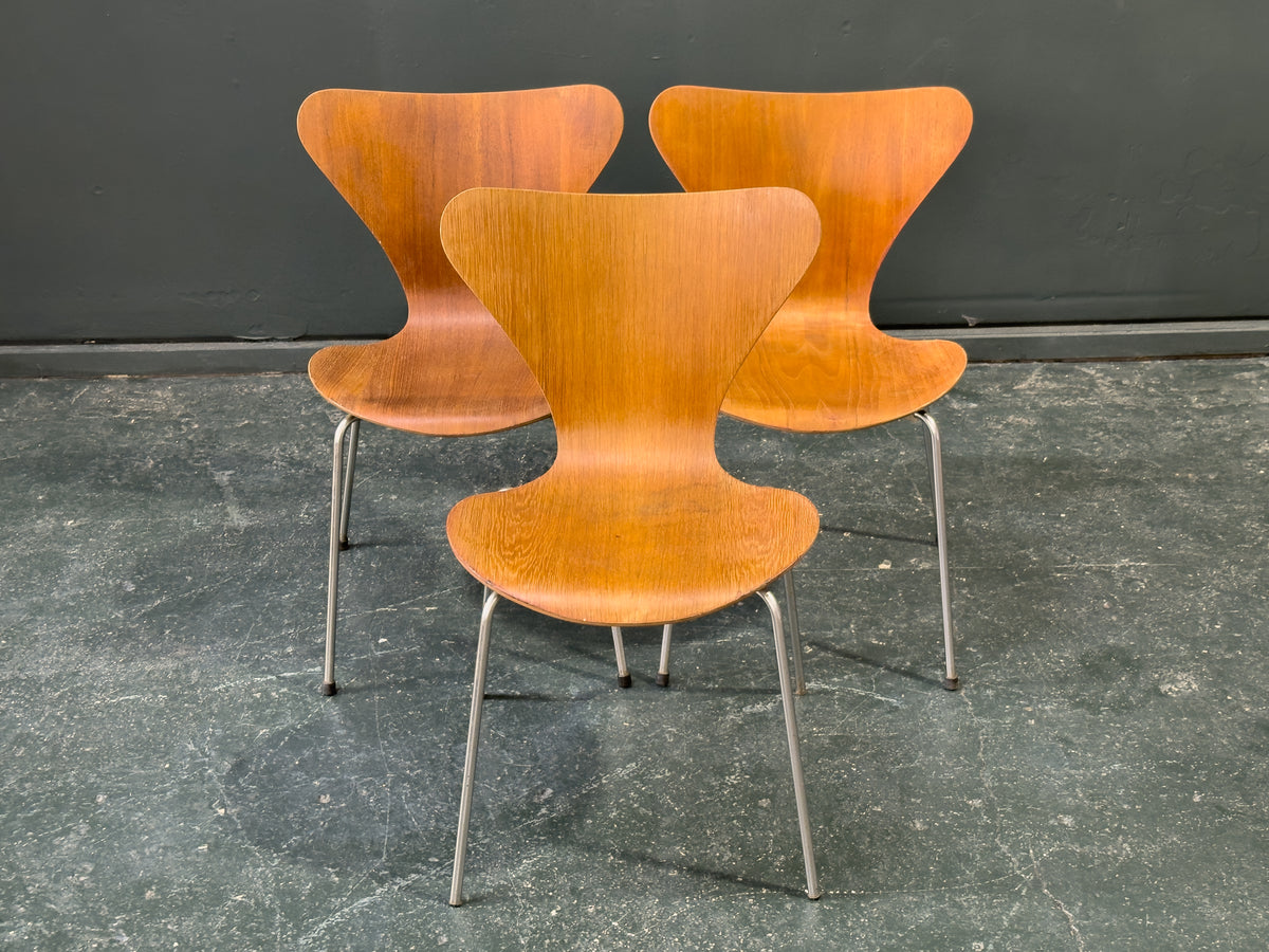 Arne Jacobsen Series 7 Chairs