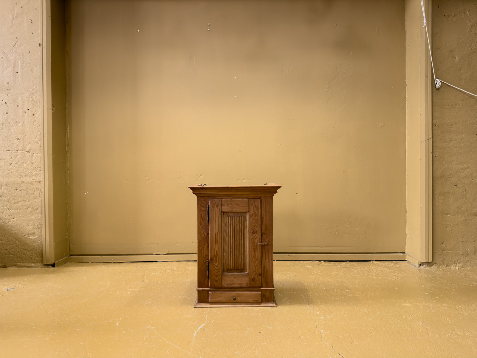 Danish folk cabinet