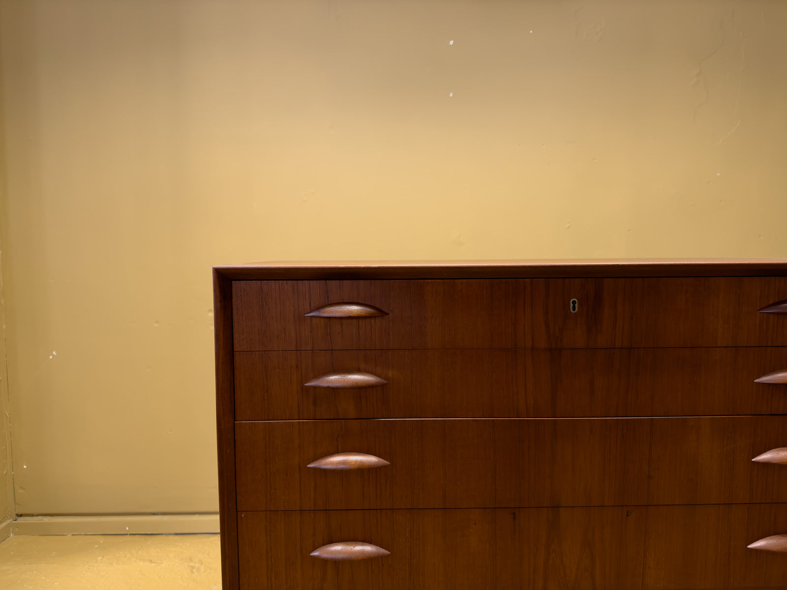 Teak chest of drawers