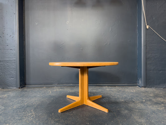 Extending Round Oak Dining Table