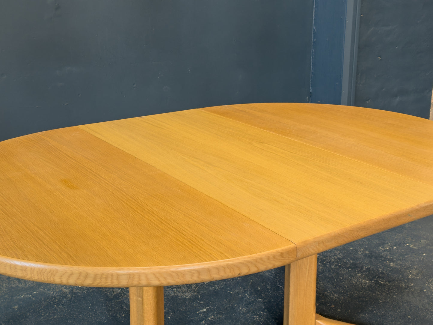 Extending Round Oak Dining Table